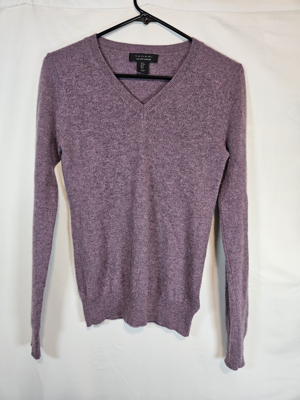 Tahari Dusty Lavender 100% Cashmere V-Neck Sweater